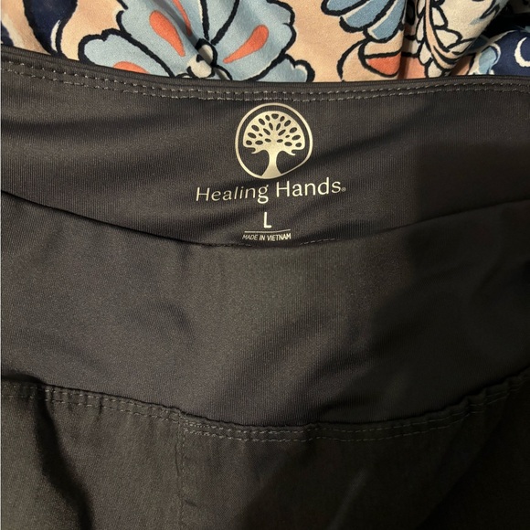 Healing hands jogger scrub pants - Picture 2 of 8